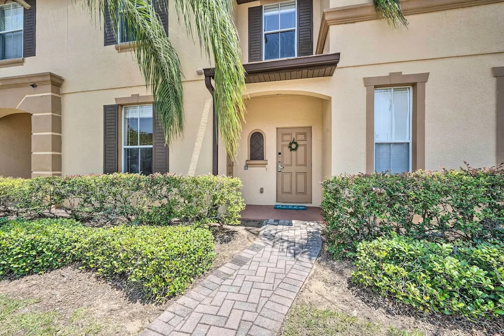 Chic Resort Townhome ~ 9 Mi to Disney Parks!
