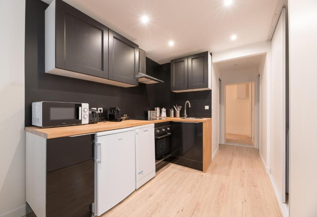 3 Bedrooms Apartment