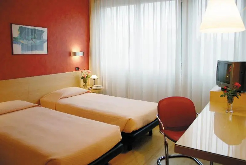 Standard Double room (twin beds)