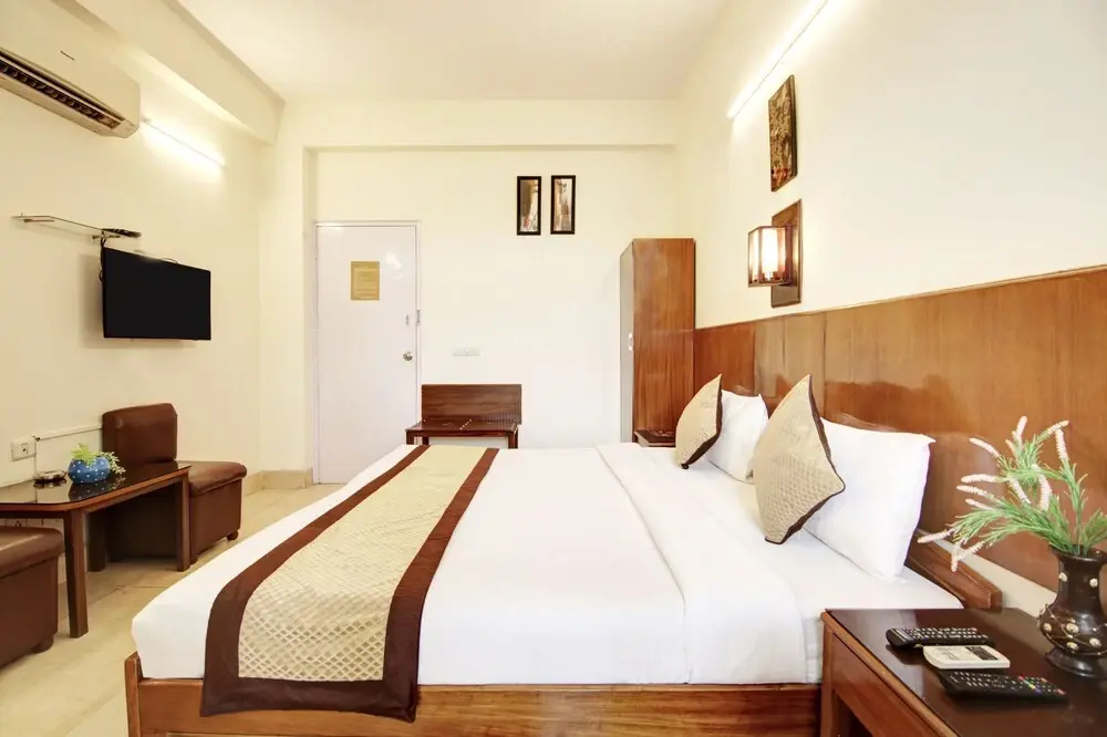 Economy room