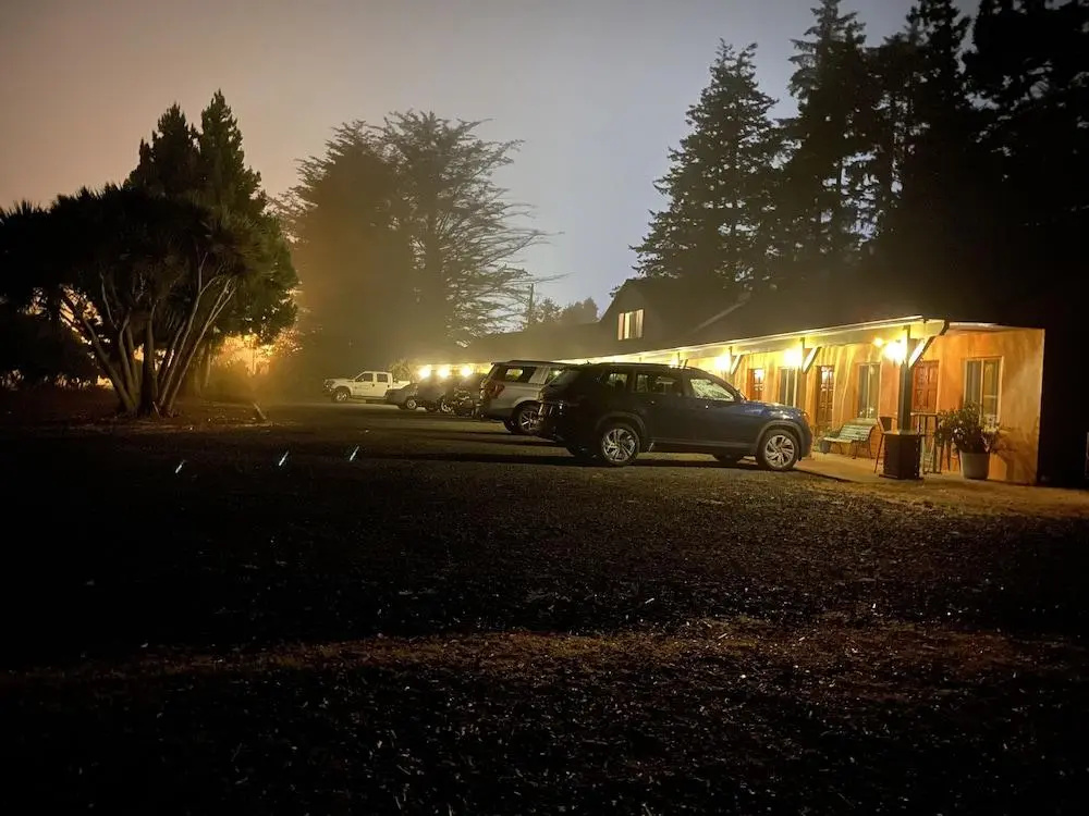 b.side motel + rv
