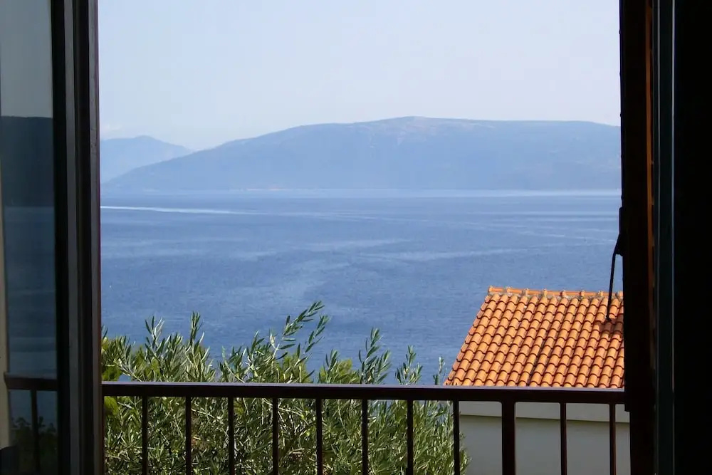 Griv - Close to the sea - A2