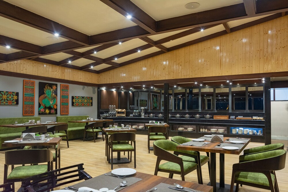 Food & Beverage