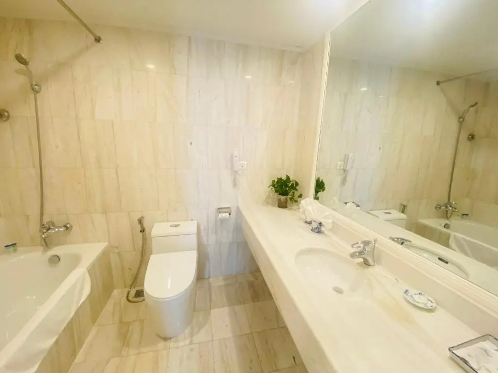 Deluxe Double room with sea view (full double bed)