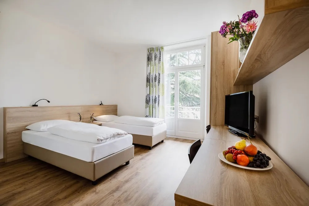 Economy Double room (twin beds)