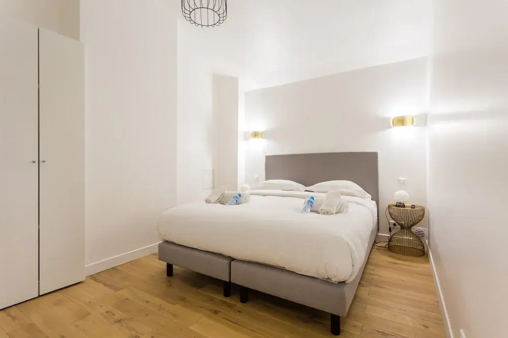Elegant Apartment - 2bd/6p - Hotel de Ville