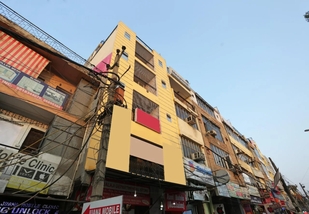 Acclaim By OYO Rooms