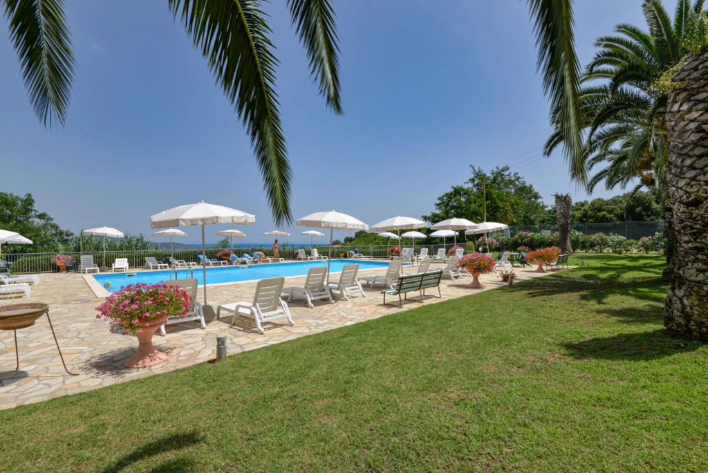 Le lecce one-room apartment with swimming pool and tennis court-Le Lecce 34