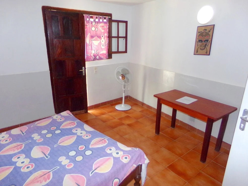 Economy room