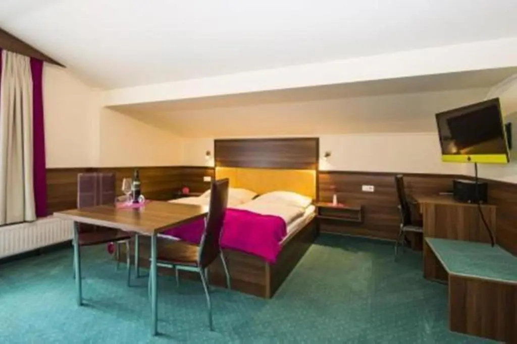 Comfort Double room with balcony (full double bed)