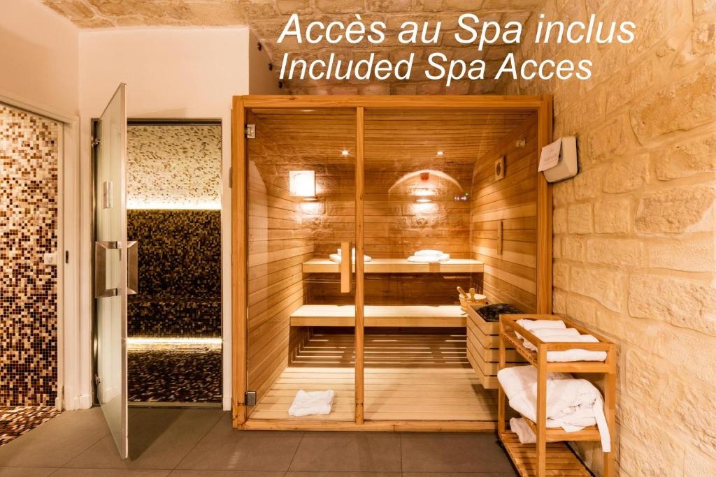 Hotel R de Paris 93