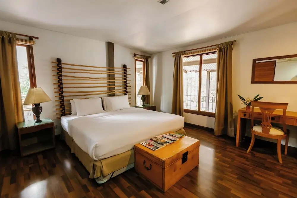 Superior Double room with balcony (full double bed)