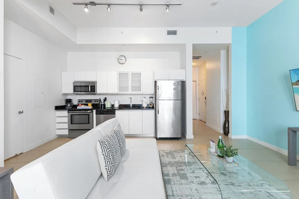 1 Bedroom Standard Apartment with balcony and with city view
