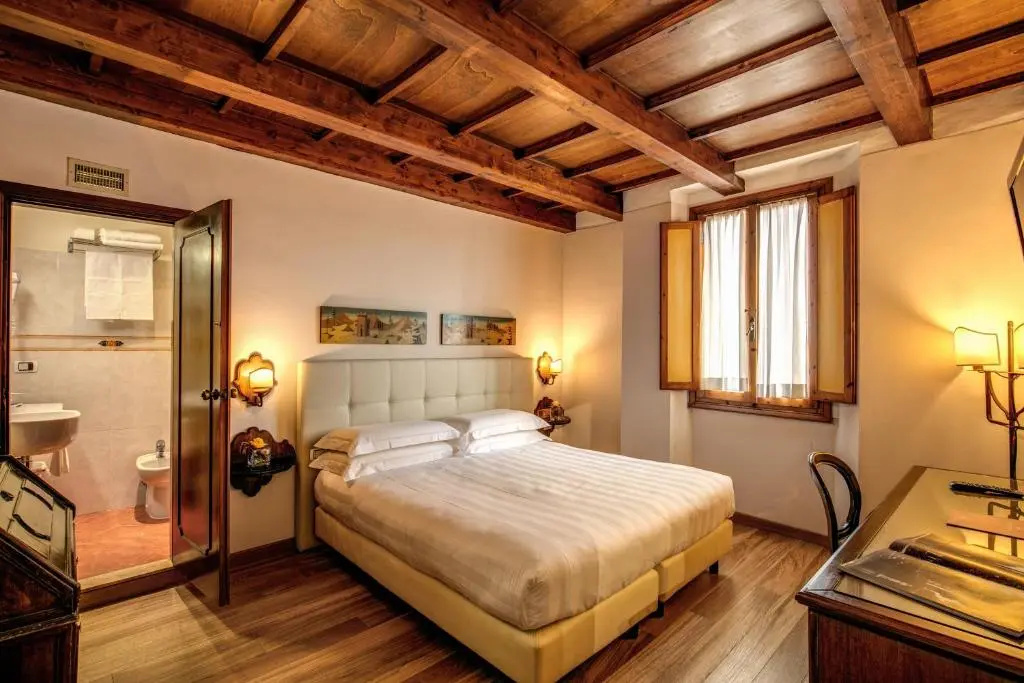 Croce Di Malta Hotel - Chambres