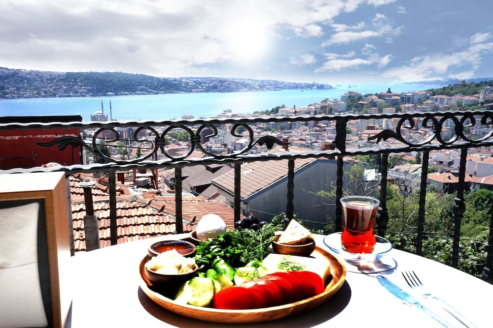 Отель Class Hotel Bosphorus в Стамбуле