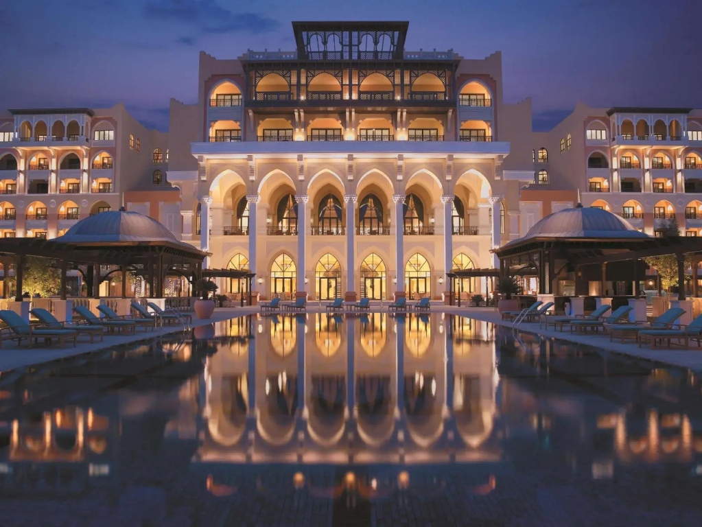 Shangri-La Hotel Apartments Qaryat Al Beri - фото 32
