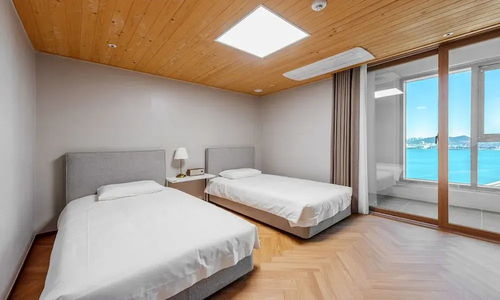 Standard Double Family room (twin beds)
