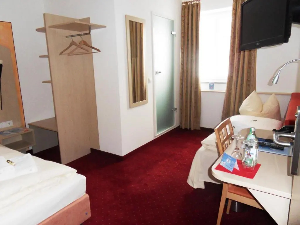 Standard Double room (twin beds)