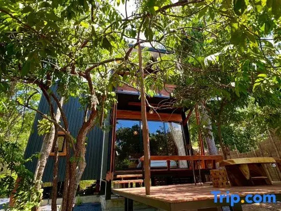 Thinn Lodge Phuket