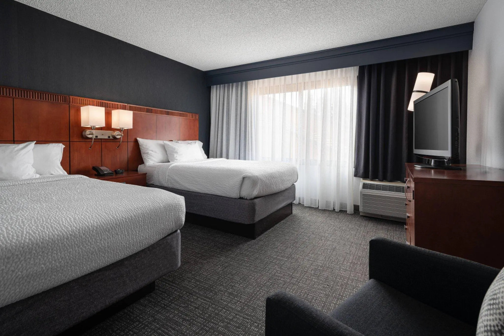 1 Bedroom Quadruple Suite