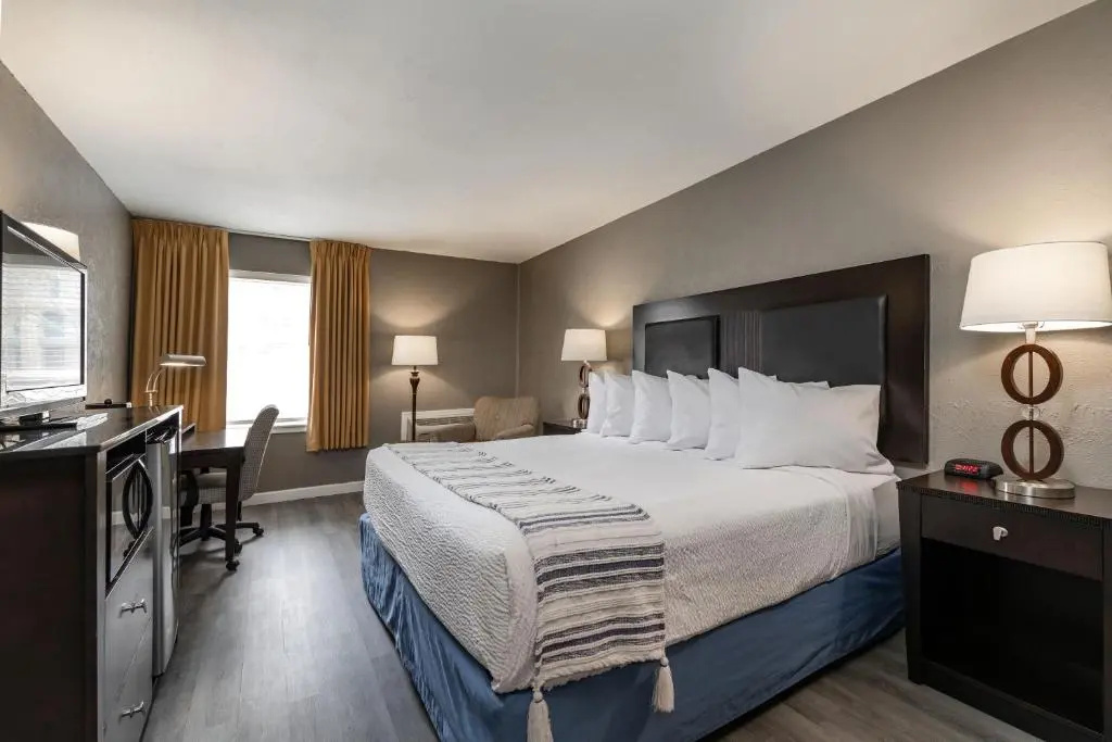 Double Junior Suite (full double bed)