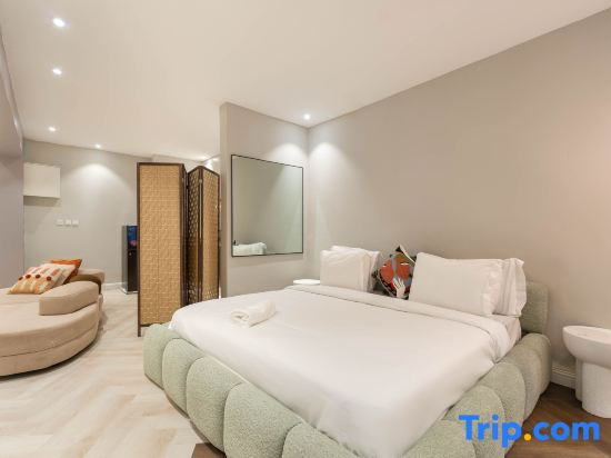 Executive Double Studio (full double bed)