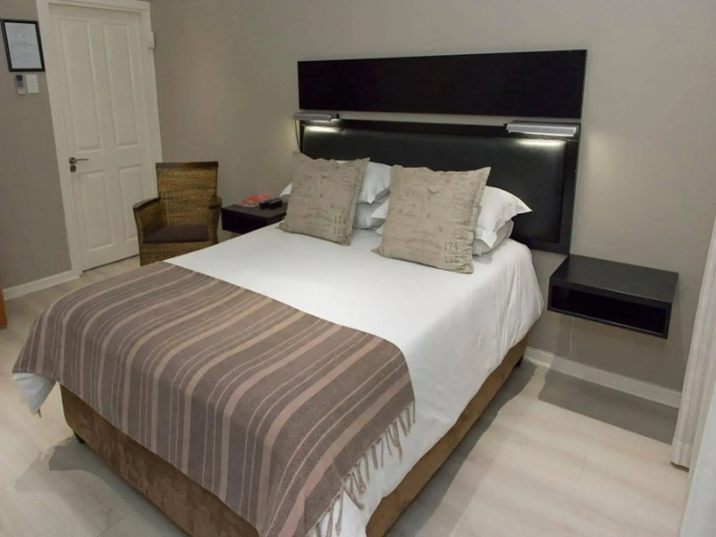 The Suburban - фото 20