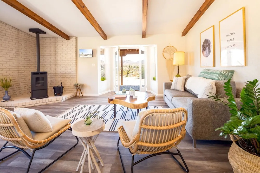 Sukha Life Retreat - Beautiful Views, Close To Jtnp W/hot Tub! 2 Bedroom Home by RedAwning