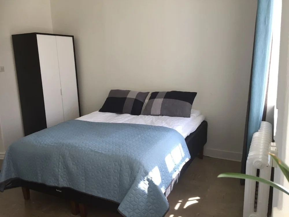 Standard Double room with courtyard view (full double bed)