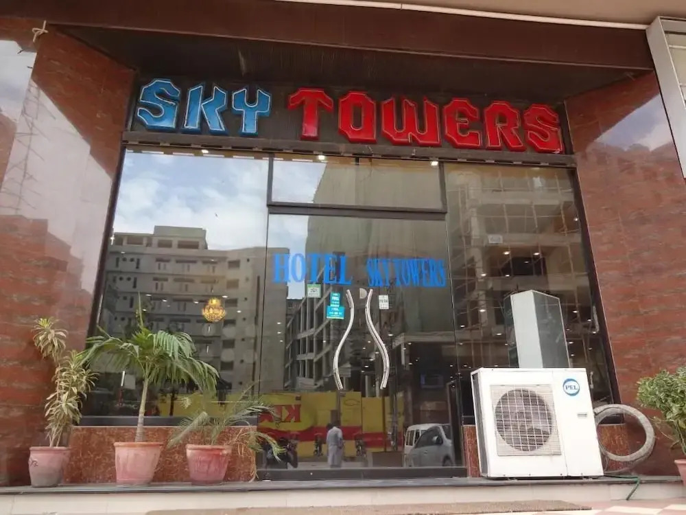 Hotel Sky Towers by null