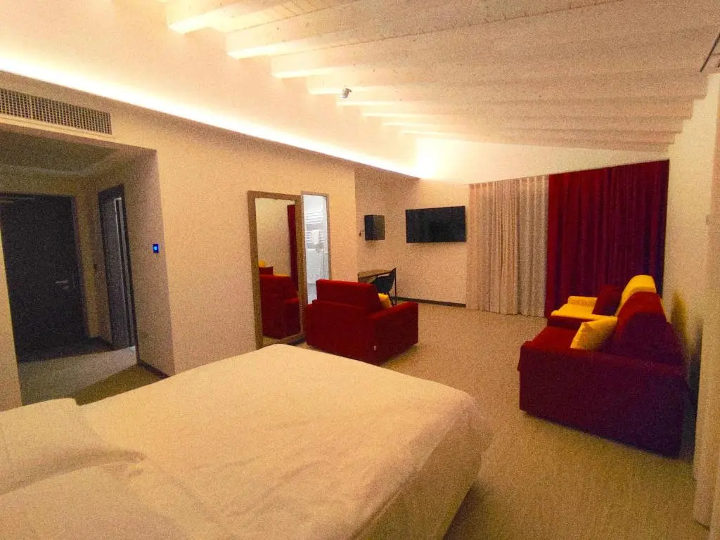 Deluxe Suite