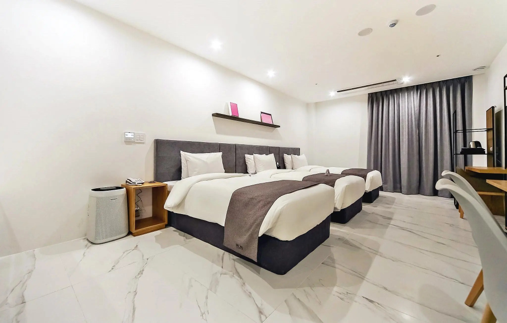 Deluxe Triple room