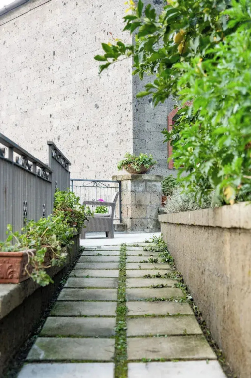 Sea View Rooftop Apartment With Jacuzzi & Garden