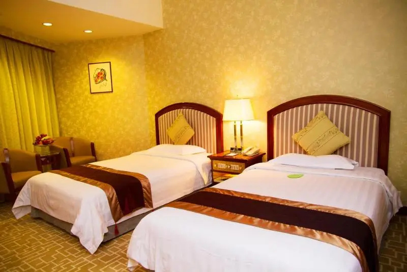 Century Plaza Hotel - Chambres