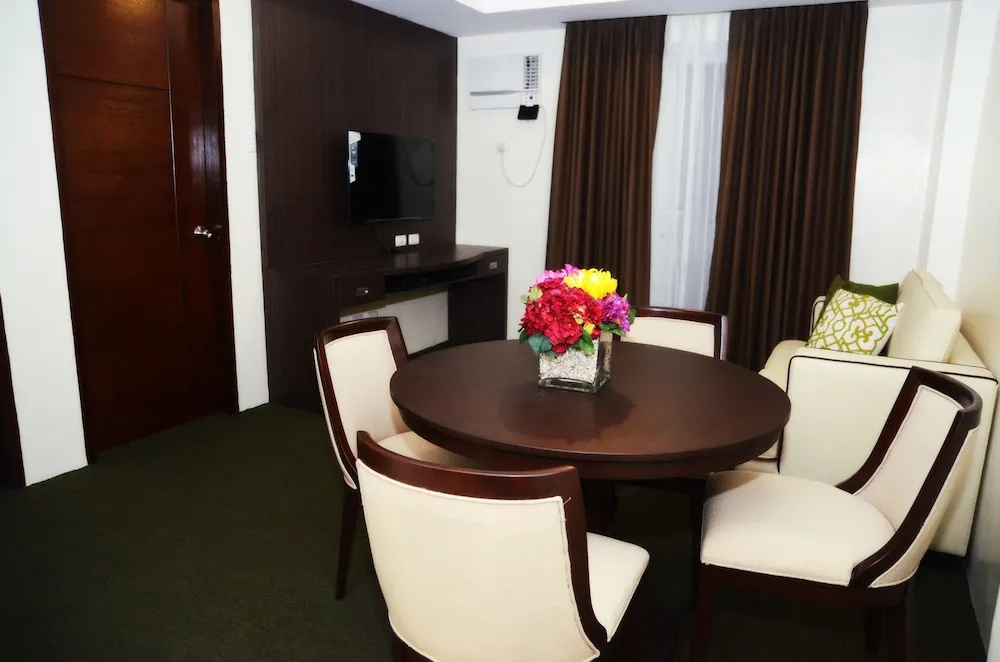2 Bedrooms Suite