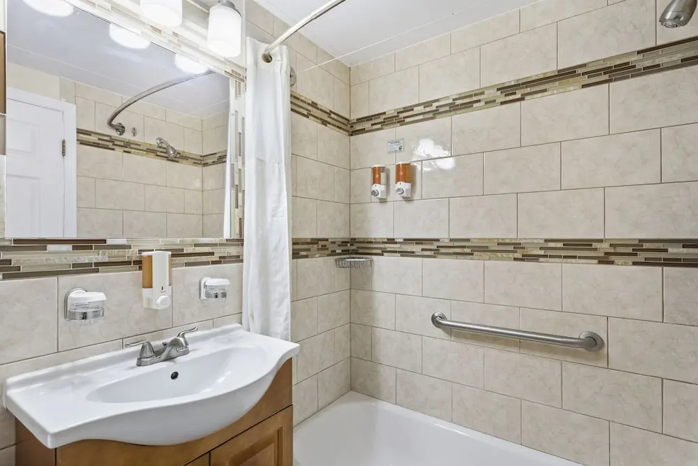 Bayview Plaza Waterfront Resort - Chambres