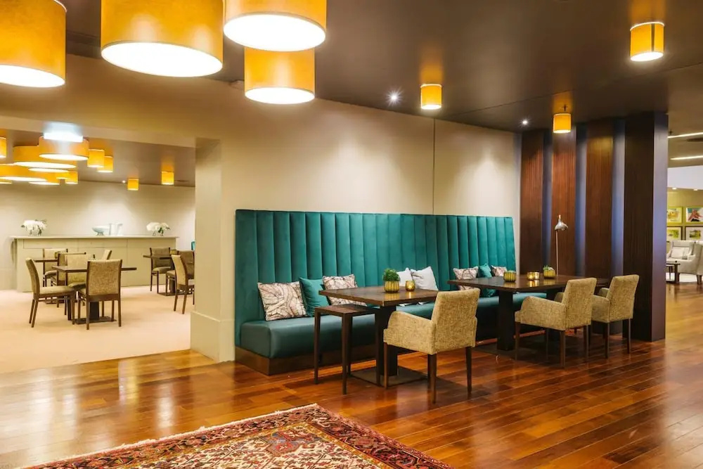 Lobby & Reception