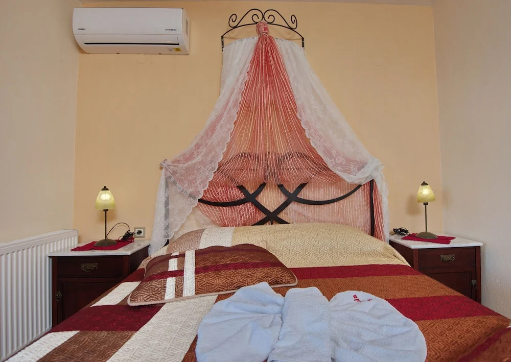 1 Bedroom Apartment with sea view