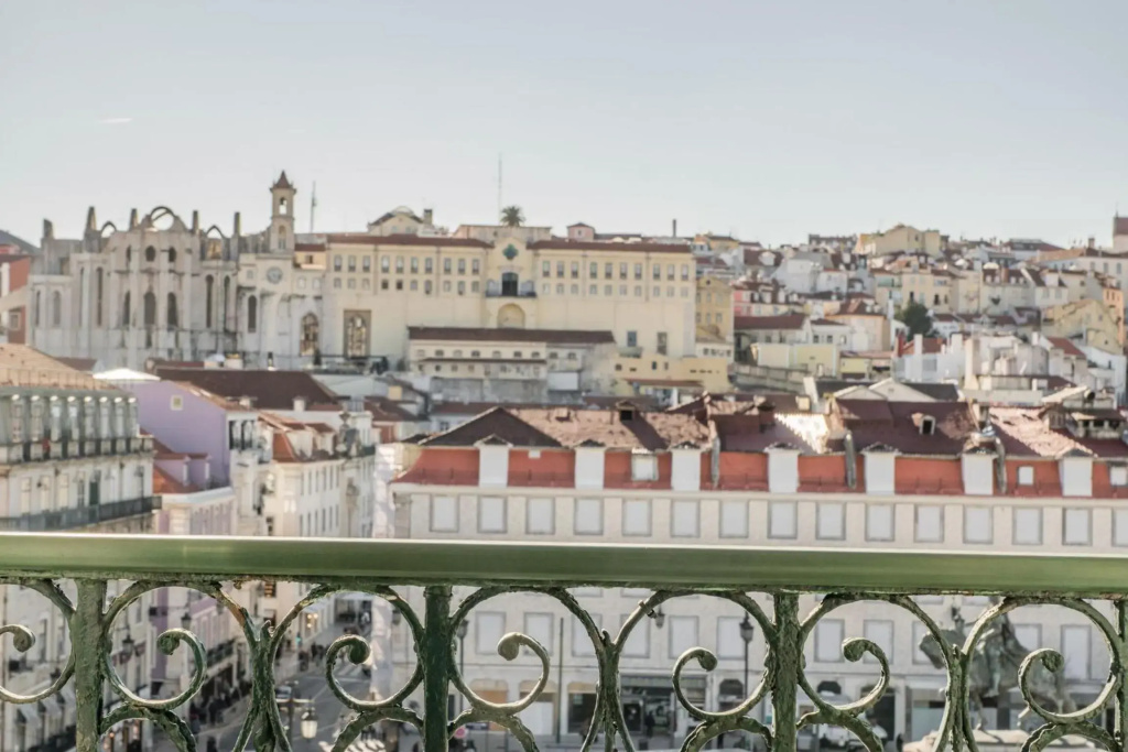 Lisbon Heart Apartments - White Apartment by LovelyStay