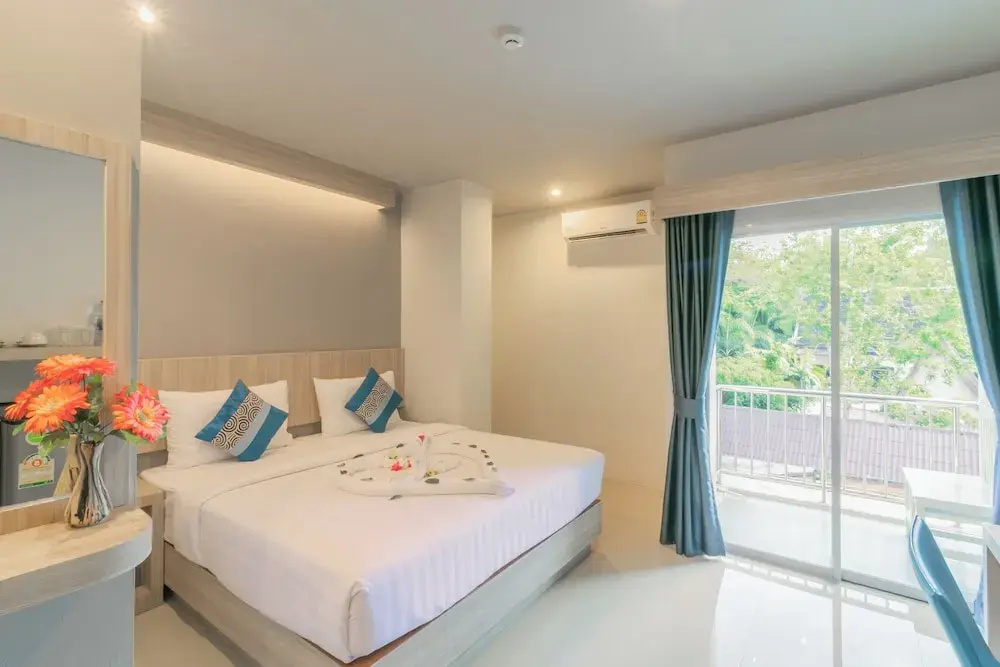 Superior Double room with balcony (full double bed)