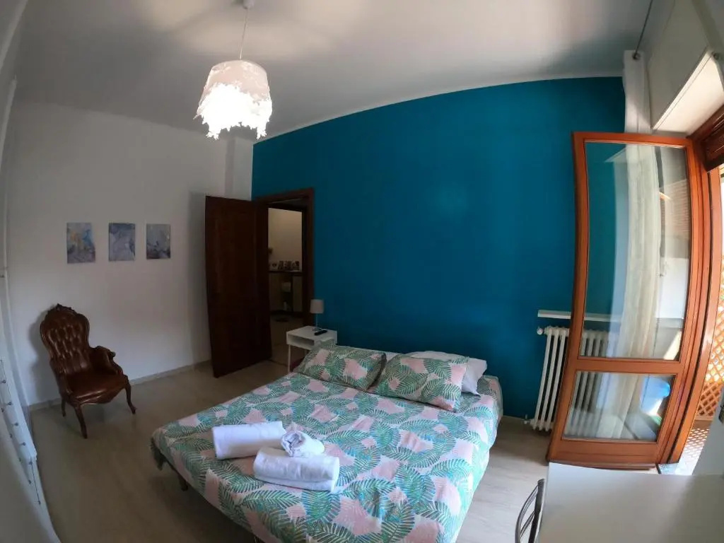 Standard Double room with balcony (full double bed)