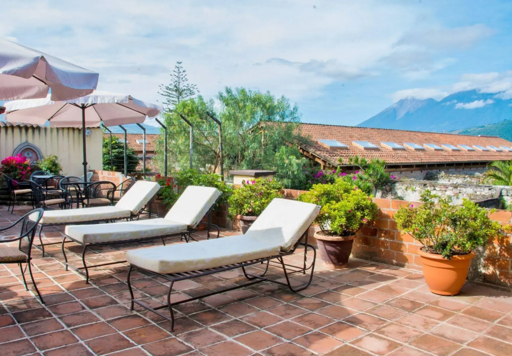 Las Camelias Inn