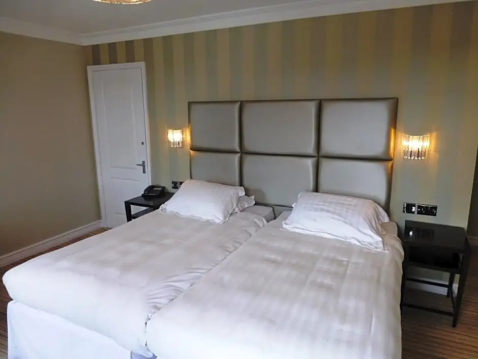 The Cliff Hotel - Chambres