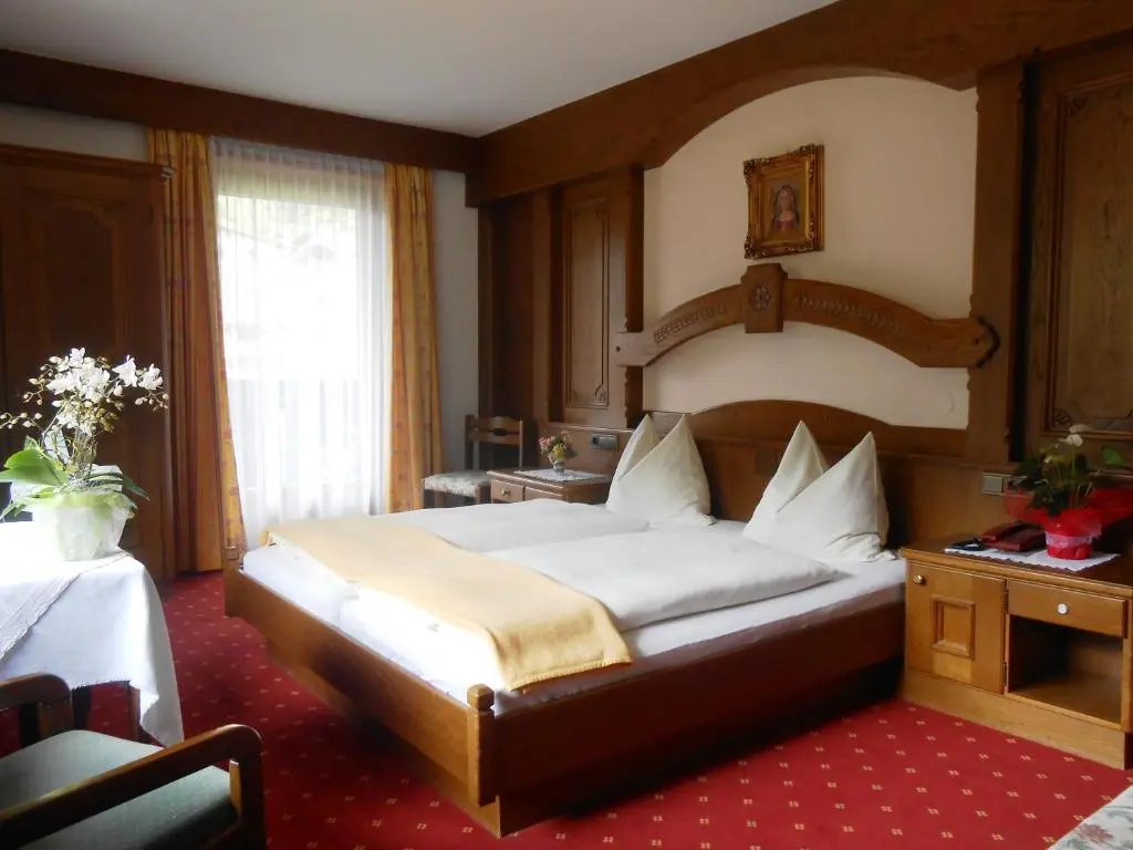 Standard Double room with balcony (full double bed)