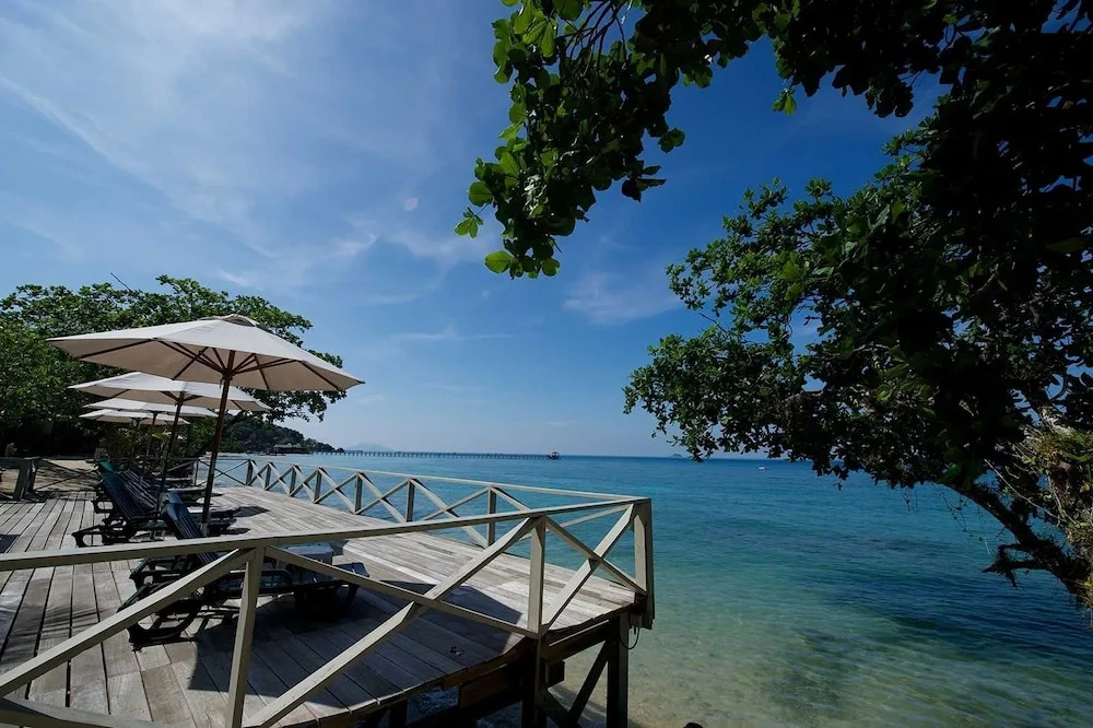 Beach & Waterfront