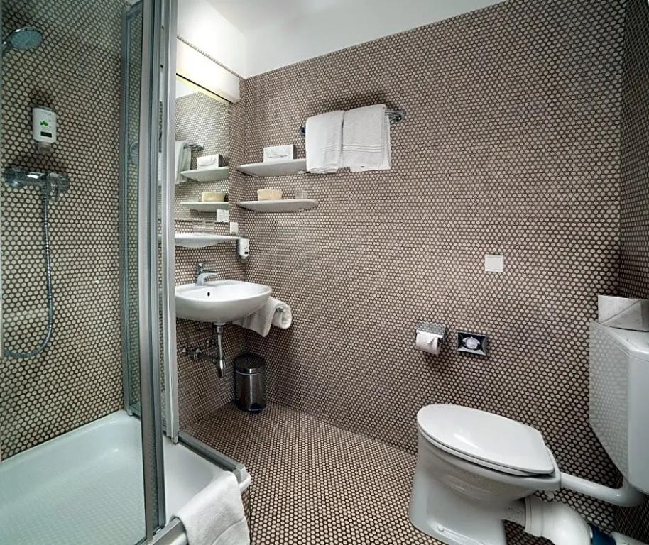 Hotel Vier Jahreszeiten - Chambres