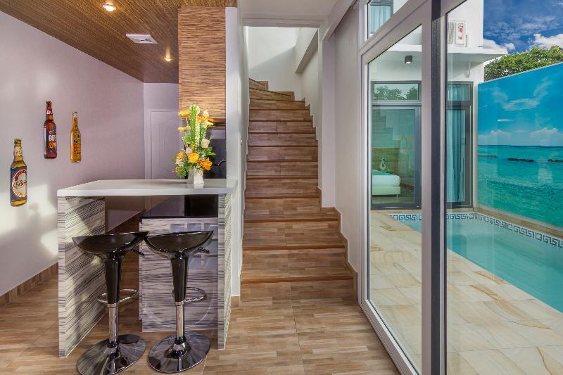 Вилла с 3 комнатами с балконом в Tropicana Pool Villa