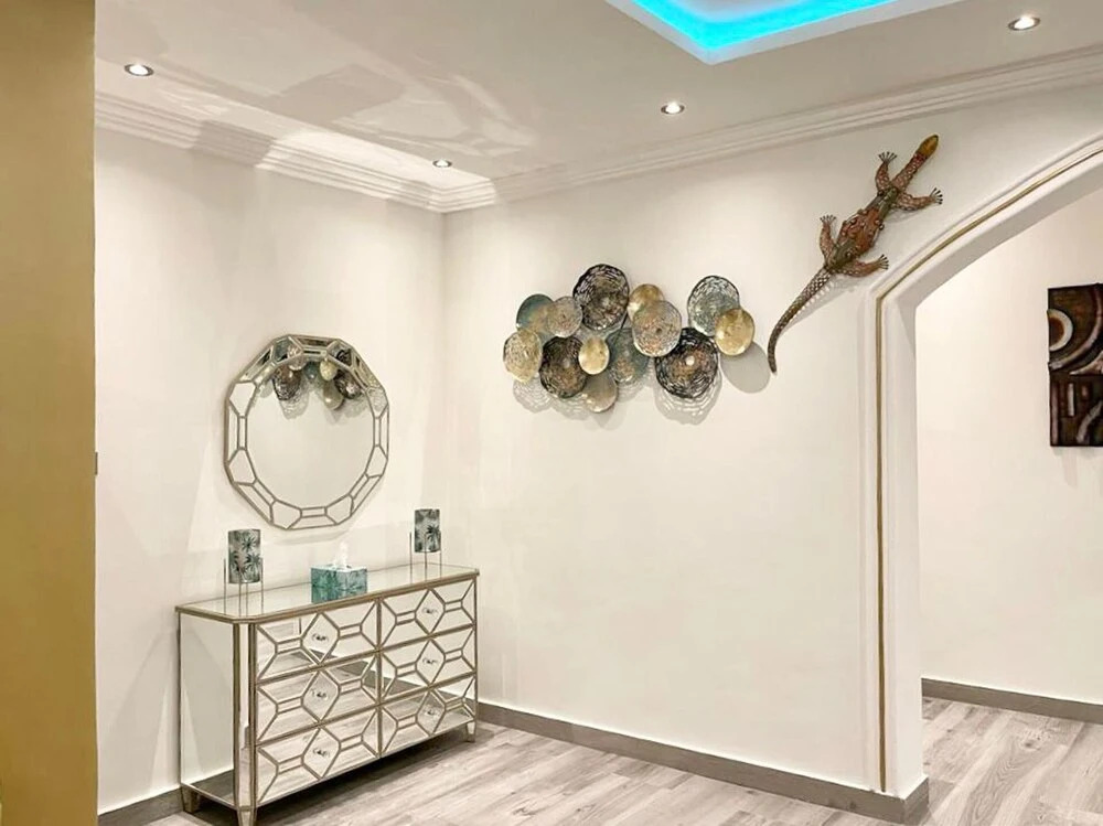 2 Bed Apartment Sleeps 4 - Jacuzzi, Parking, Wifi — фото 2