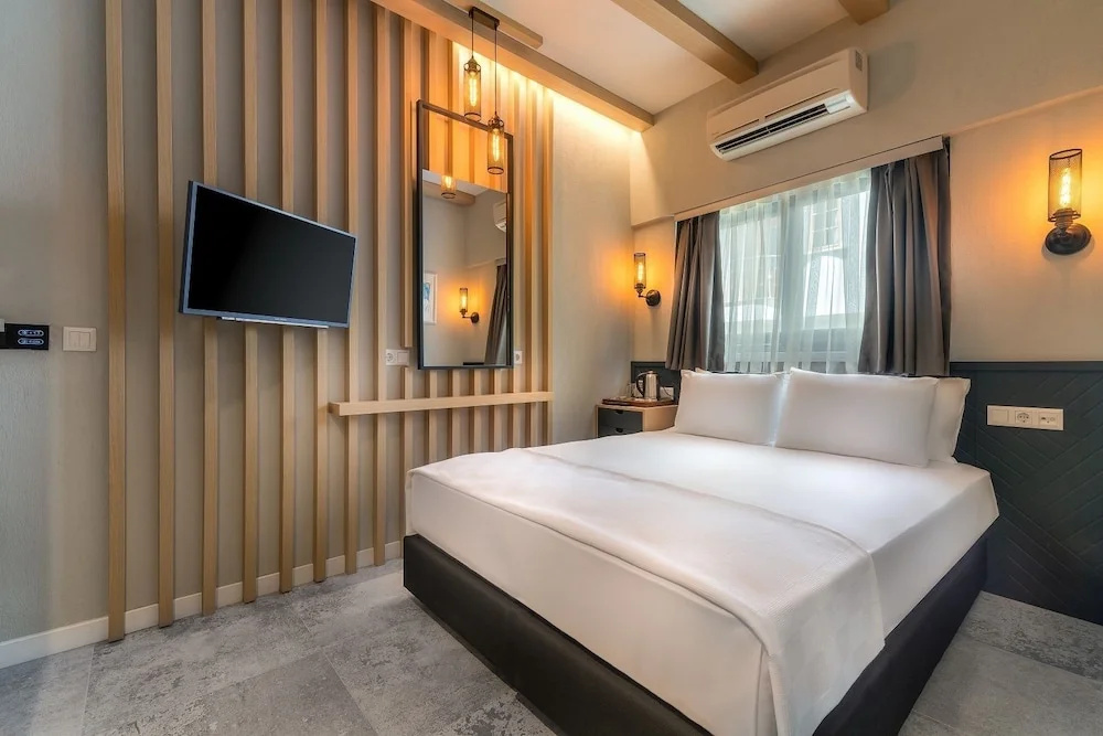 Economy room