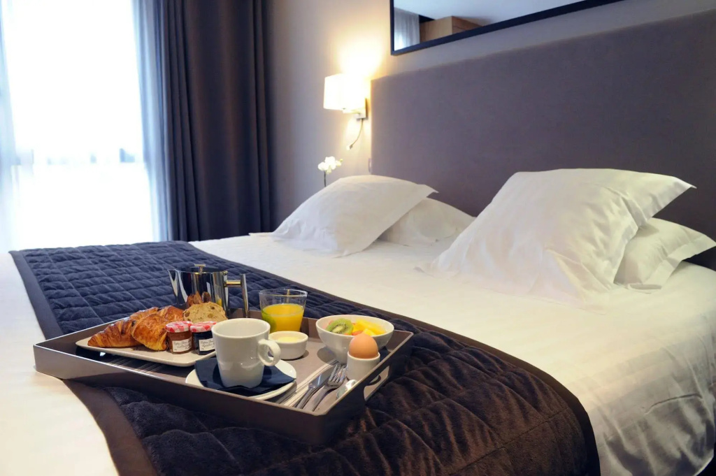 Hotel photo 12